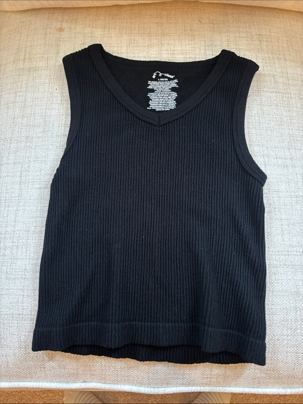 Art Class Black Ribbed V-Neck Tank Top